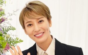 月城かなとさんの画像