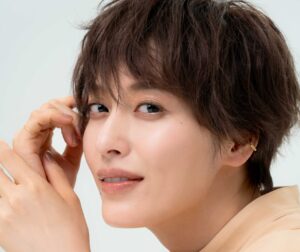 月城かなとさんの画像