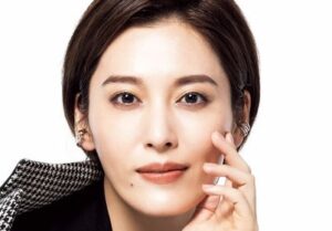 月城かなとさんの画像