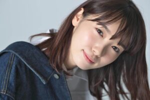 飯豊まりえさんの画像